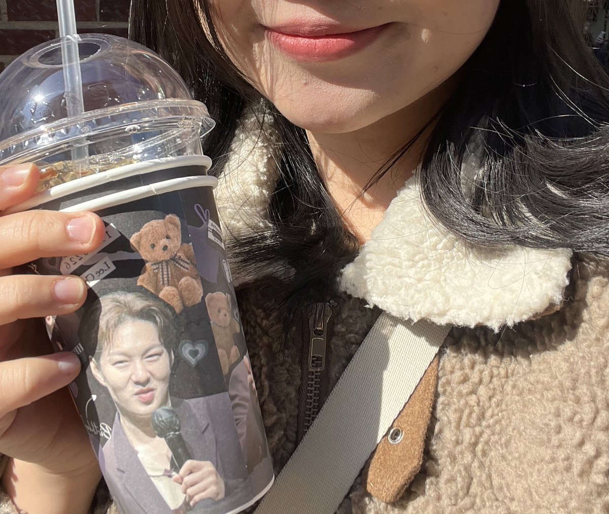 vannggtob's tweet photo. 📍스웨이 성수 230226
난 외국멜로디인데 멜로디 분들이 너무 잘해주셨어요 🥹
생카 너무 이쁘고 잘 꾸며져 있었용 ~ 멋진 생카를 만들어 주셔서 감사합니당 ~ 뽕 🤍
#HAPPY_CS_DAY
#모여봐요_창섭생파
#이창섭_끝내_널_찾게_만들어 https://t.co/ku0gFehEd6