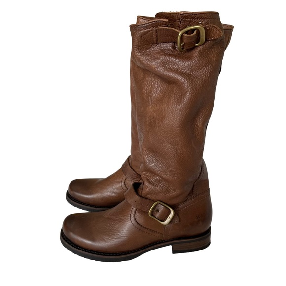 PeaceLuvShopNow's tweet photo. So good I had to share! Check out all the items I'm loving on @Poshmarkapp from @sunlitgardenn_ #poshmark #fashion #style #shopmycloset #frye #alfani #stjohn: https://t.co/dlEb2mpAkq https://t.co/vE4vaWKCAf