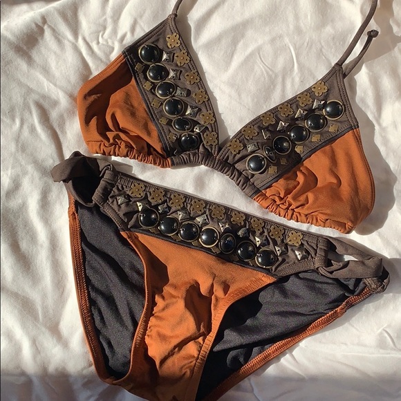 sheeleyr5's tweet photo. So good I had to share! Check out all the items I'm loving on @Poshmarkapp #poshmark #fashion #style #shopmycloset #victoriassecret #rachelrachelroy #freepeople: https://t.co/hPeoumSFD9 https://t.co/YlpZQ7MkKN