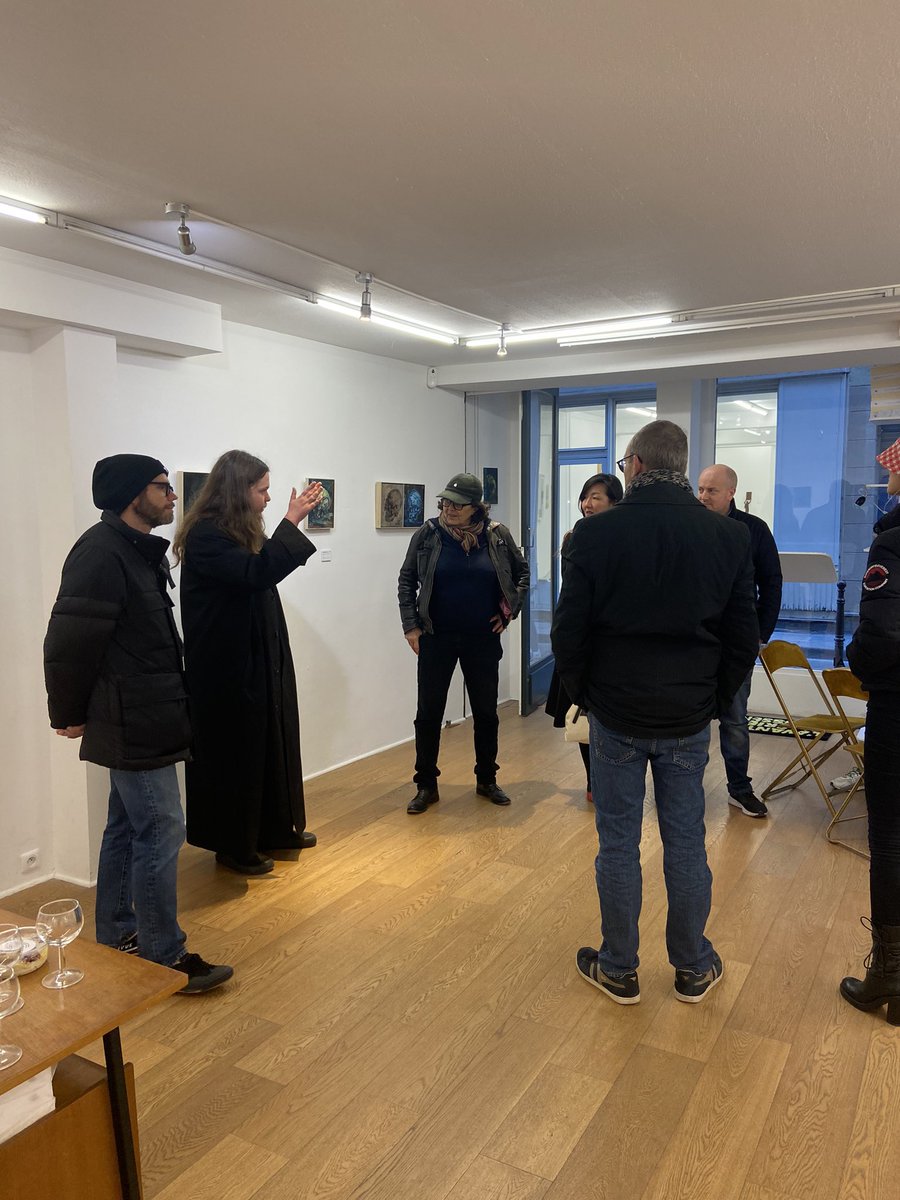 SerenaTabacchi's tweet photo. @aljaparis @BnoiitC @videodrome @avant_galerie Then > now
Thx @zaphodok for this gem from the past. The show curated by #GeorgBak and @artnome was visionary and here we are today. The rest is history. https://t.co/zAiNSatpR6