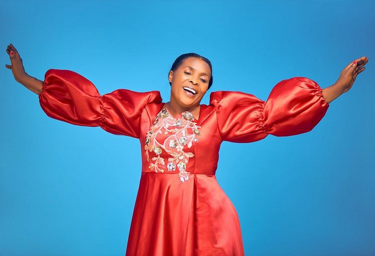 GhettoRadio895's tweet photo. #NewMusicAlert ndani ya #Top8Countdown

'Nasonga Mbele' by Kelsy Kerubo ft Rose Muhando
#GhettoGospel

w/ @shadykahenge @djruffkenya https://t.co/tsy9i1X4C0