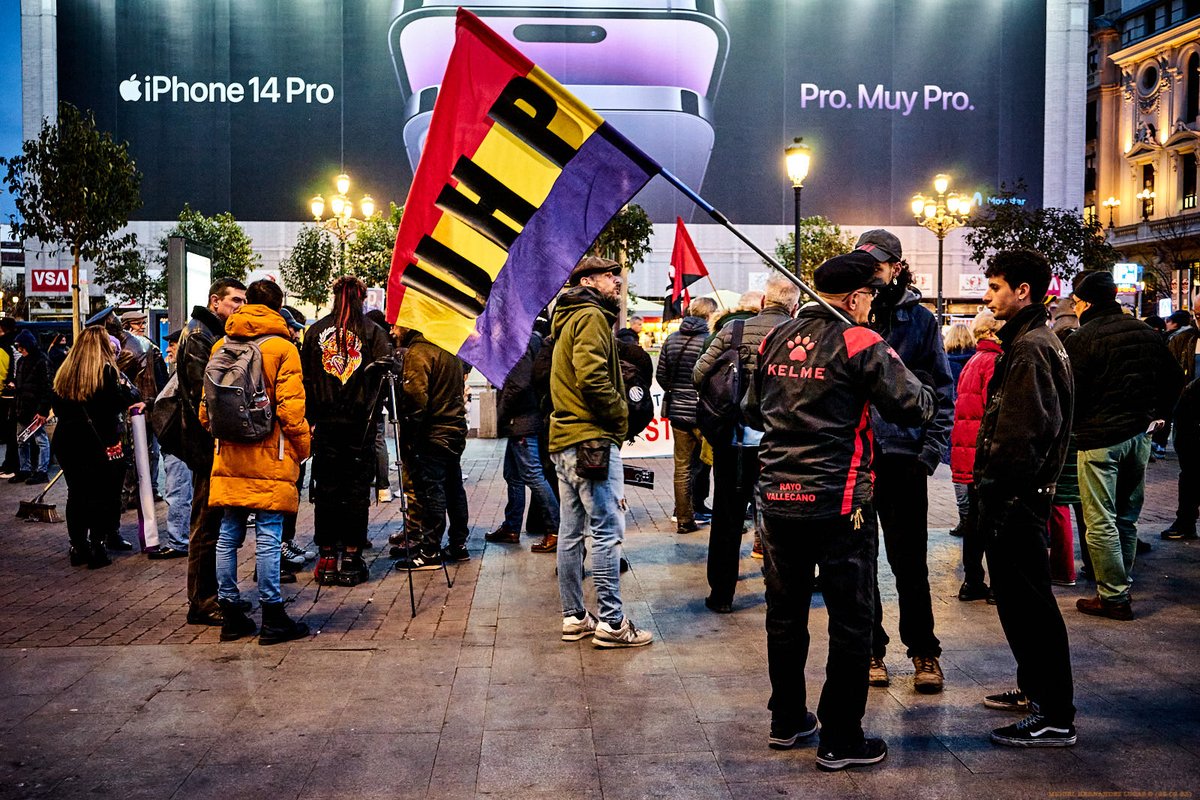 MiguelhlLucas's tweet photo. Concentración Plz Jacinto Benavente 25/02/23 contra la Criminalización de la Protesta y la desobediencia civil que forma parte de la libertad de expresión, con el lema:
"No a la Reforma del Código Penal ¡Abajo las leyes represivas! #PrisionPorProtestar"
Foto🧵⤵️ https://t.co/Z78pSH22t6