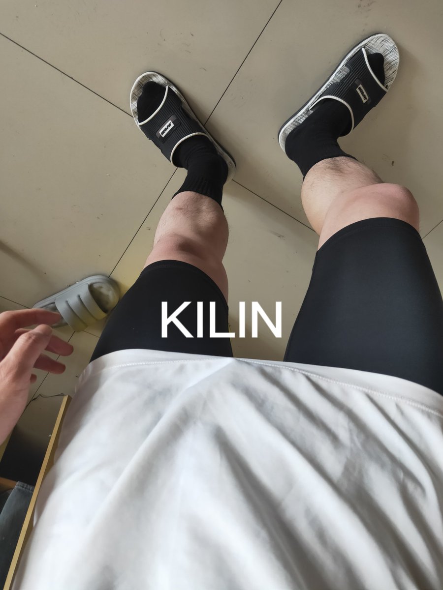 KILIN_D's tweet photo. 骚狗来舔 https://t.co/T7jL5yjn1g