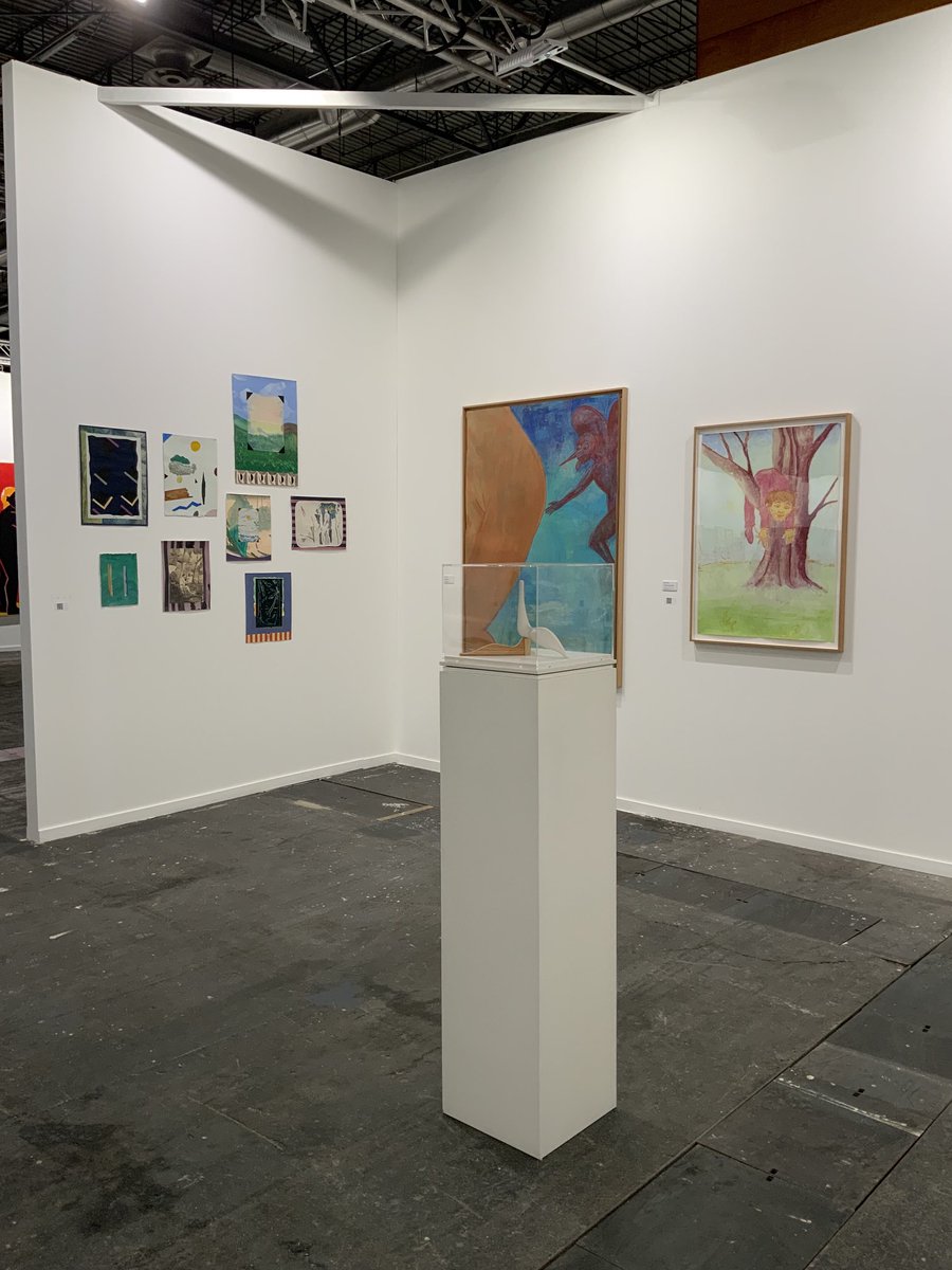 RafaelOrtizGal's tweet photo. @RafaelOrtizGal en @FeriaArco , stand 7A02. ¡Hoy, último día!
En las imágenes, obras de #Equipo57, #AntoniSocias, #CarlosDomingo, #MonikaBuch, #JuanSuárez, #ManuelBarbadillo, #MikiLeal, #JorgeThuillier, #InmaculadaSalinas y #LuisGordillo. https://t.co/tHMD2SlsT7