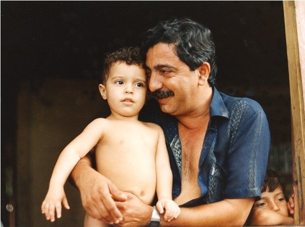 "L'ambientalismo senza lotta di classe è giardinaggio."
Chico Mendes (1944-1988), sindacalista, fondatore con Lula del Partito dei Lavoratori, ha difeso il diritto dei contadini alla terra, ucciso da killer assoldati da latifondisti
#sinistra
#primariepd2023 
#giustiziaclimatica