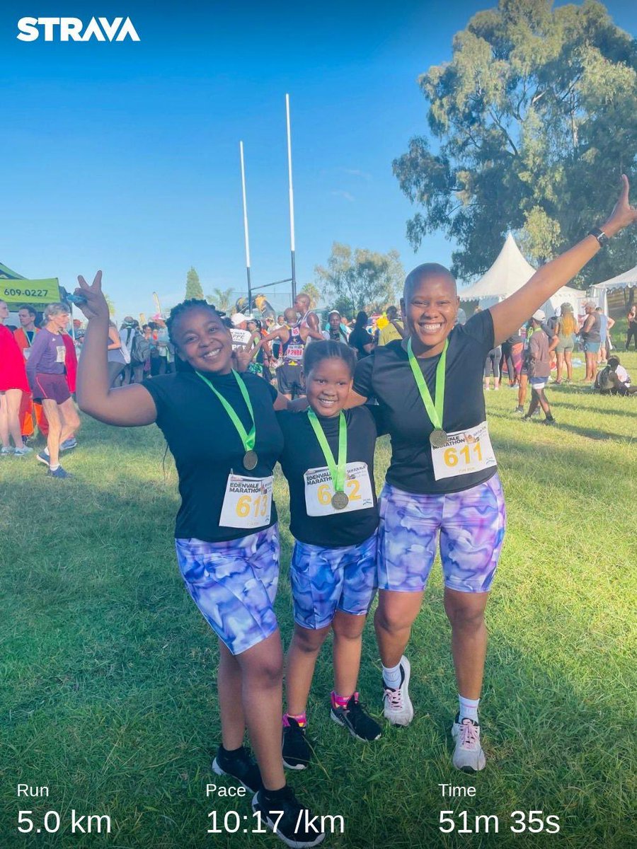 #EdenvaleMarathon With my Housemates ! Parenting 105 🏃‍♀️💙 Pooms first Medal 🥇 Too many more Fun Runs 🥂 #RunnersOnTheRise #RunningwithTumiSole #IPaintedMyRun