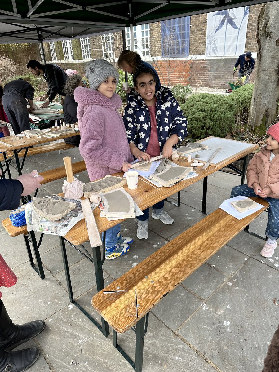 a really bustling engaging day in the garden as we planted and pruned, worked together on a bug hotel and made the last tiles for our flooring - big thanks to everyone who cane and joined in @HistoricEngland #HSHAZ