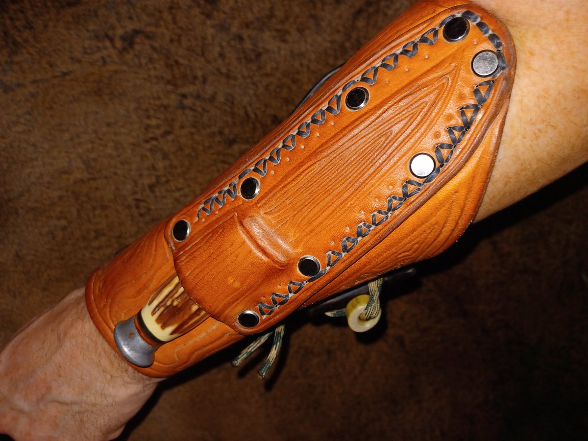 Grandpas_Place1's tweet photo. RT @PrimevalForge: Archer's bracer, with vintage stag handled knife, water buffalo horn strike plate, water buffalo horn and deer antler closure. #archery #leather #armor #hunting #outdoors #survival #bushcraft #woodsman #warbow #traditionalarchery https://t.co/GTwsCtgDPx