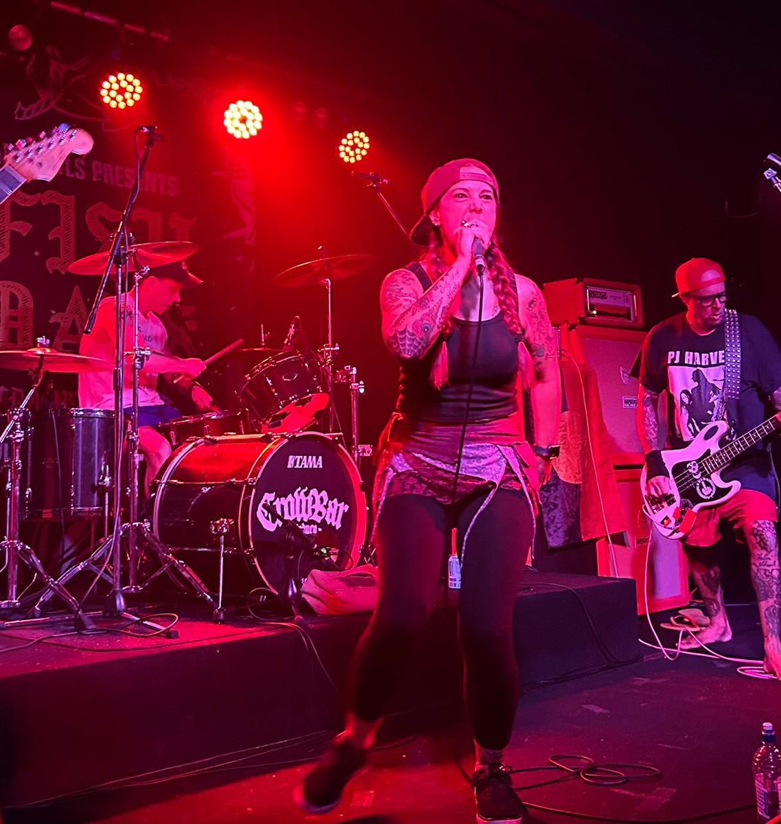 Huge thanks to all the punters that partied with us last night. Big shout out to all the other cool bands and friends we made tonight. <a href="/LifesIllMusic/">𝖑𝖎𝖋𝖊’𝖘 𝖎𝖑𝖑</a> <a href="/IllYanni69/">professional shirt counter</a> Hope to see you all soon. Cheers also to the awesome <a href="/CrowbarSyd/">Crowbar Sydney</a> <a href="/YoursandOwls/">Yours & Owls</a> for the opportunity. FUN NIGHT!