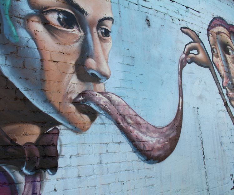 ArtOnNFTs's tweet photo. Wonderfully beautiful street art. #gaming #mintmemes #NFTAirdrop #art #VERTICALNFT https://t.co/EgPauo7oBg