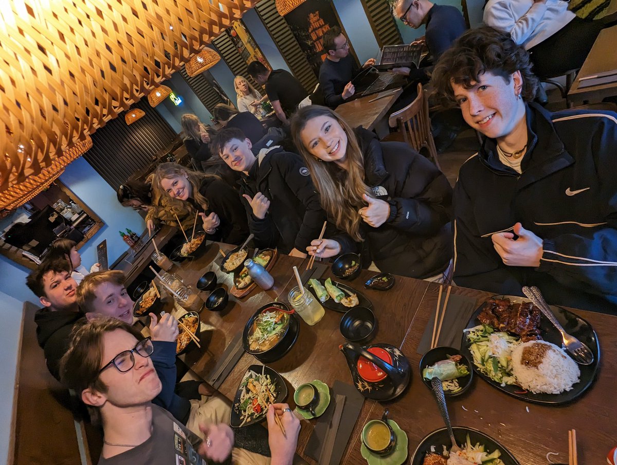 BedesPArts's tweet photo. Our #WeekendsInTheWestEnd continued with a visit to the magnificent NT production of The Lehman Trilogy. We had both our cultural full and our culinary fill; Vietnamese meal before and snatched a McDs on the way home. https://t.co/CYJ3fpdKU8