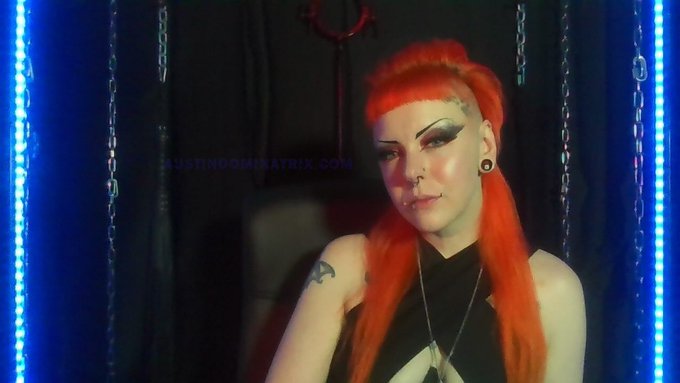 My webcam makes Me look AI-generated and I&rsquo;m very into it. No filters or anything, just the exact right<a href="/tag/oopsthatsmykink"class="tags"><span>#oopsthatsmykink</span></a>