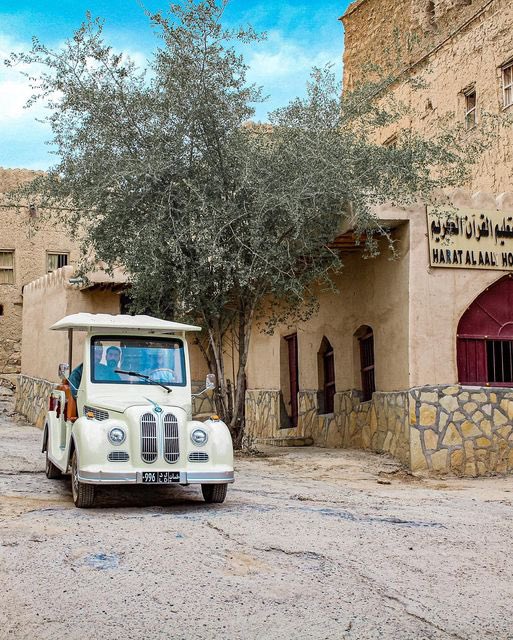 ExperienceOman's tweet photo. Roam around the farms, falajs, &amp; old lanes in Al Hamra by carts! to get to know the the great history of this city✨
To experience this &amp; more visit @adakhiliyahfest 😍

📅 Feb 23 - March 4, 2023

📌 Al Hamra Heritage Village 
#Oman 
#OmanByYou
#ExperienceOman
#BeautyHasAnAddress https://t.co/153Fmq6ale