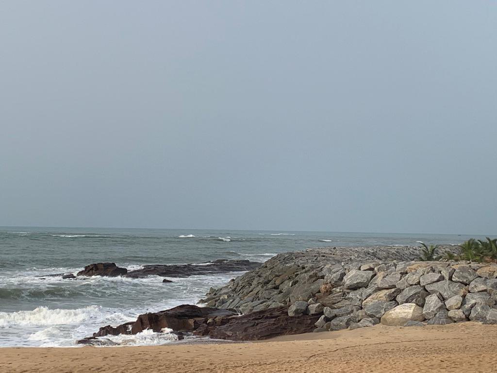 Jou Ouvè/ Le Jour se lève/ The Day begins, Elmina Bay- Cape  Coast, Central Region , Ghana 🇬🇭. What a beauty! An authentic gift of nature. 🇬🇭 is endowed with a rich cultural and architectural heritage and is also an extraordinary travel destination.
<a href="/GhanaMFA/">Ghana MFA</a> #Tourism