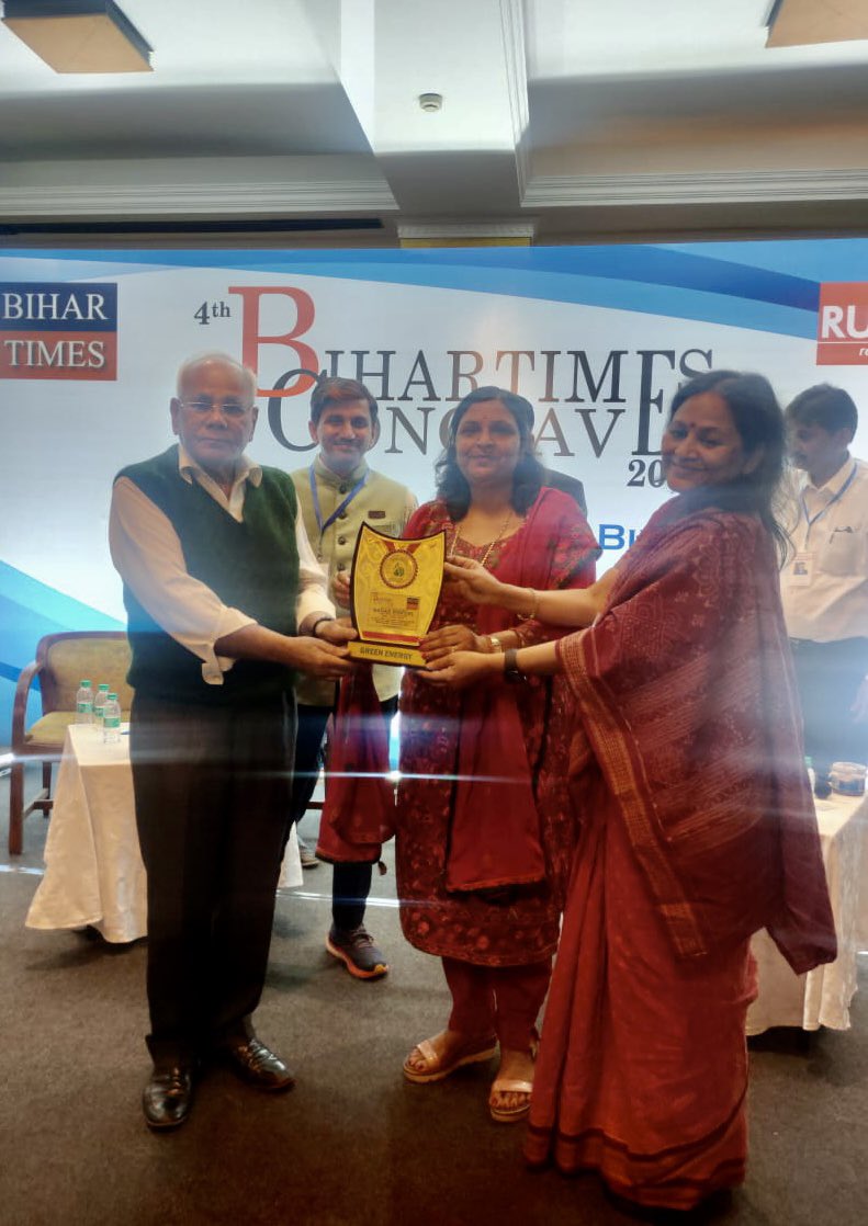 AnubhaPrasad's tweet photo. It was great to honour Kalpana ji at the BiharTimes Conclave and listen to her story. Jhaji Store is taking traditional Mithila recipes to the world &amp; empowering rural women.
@karekeba is proud to be a small part of the big Jhaji success story. We wish Jhaji many more milestones! https://t.co/4mn64lxVh9