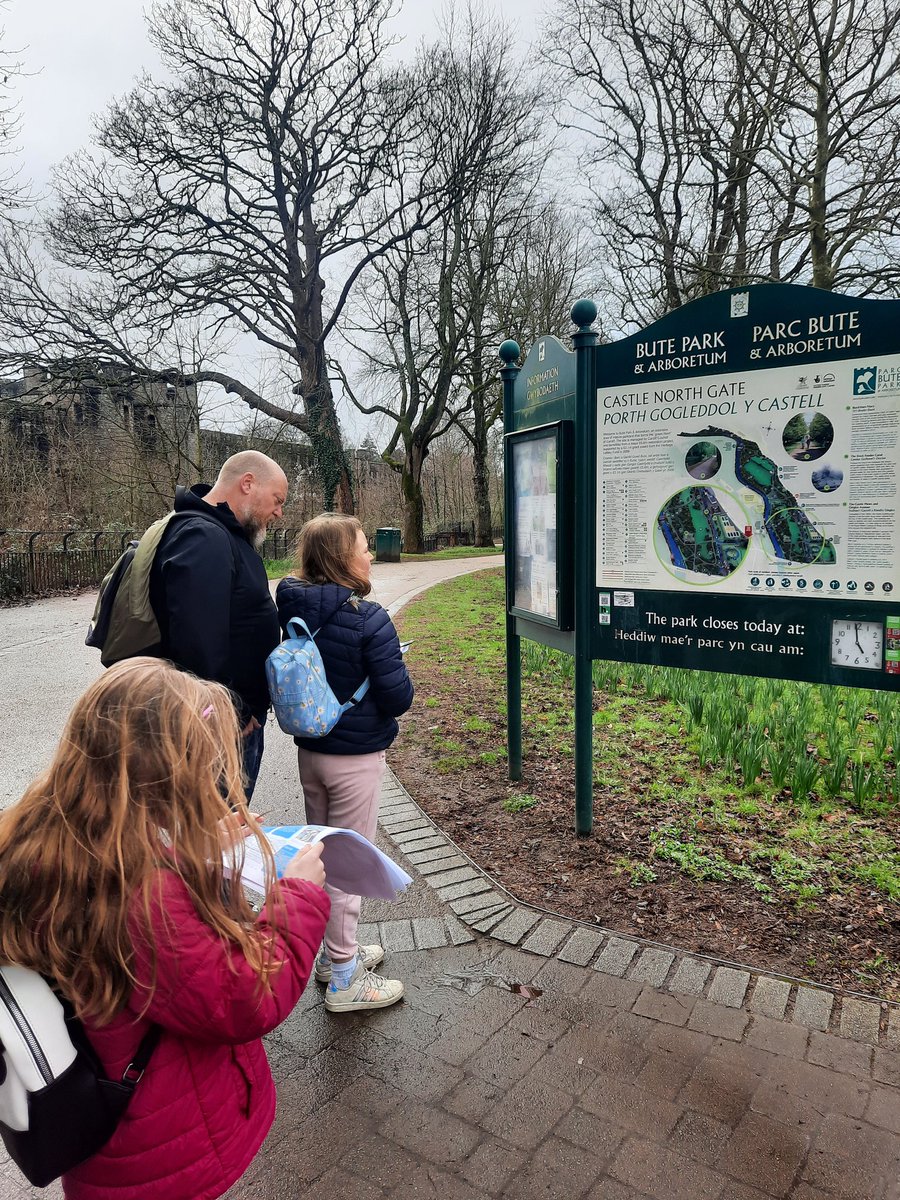 dianamanson1's tweet photo. Great @TreasureTrails walk around Cardiff #HalfTermHeroes https://t.co/XK5GM25T6j