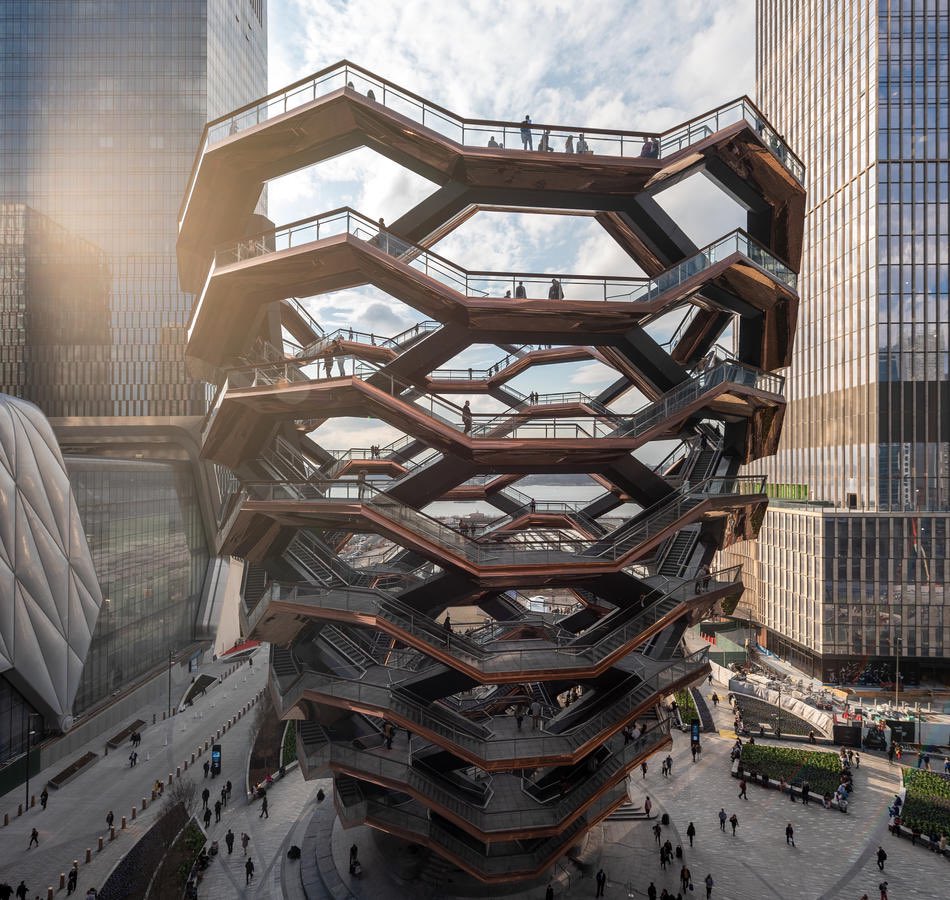 gothspiderbitch's tweet photo. There is literally a billionaire-funded dystopian nightmare building sitting in the middle of New York City that cannot reopen because so many people keep killing themselves there. https://t.co/WjA9DPbvdC