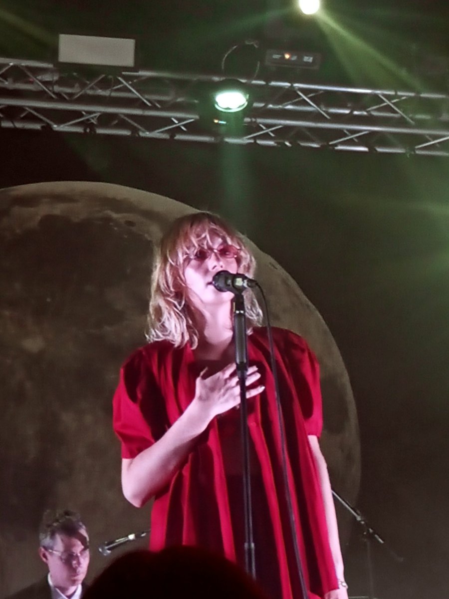 mayascrazykid's tweet photo. I saw maya hawke in concert-
Like she was there in person, right before my eyes- https://t.co/89U2QviMTV