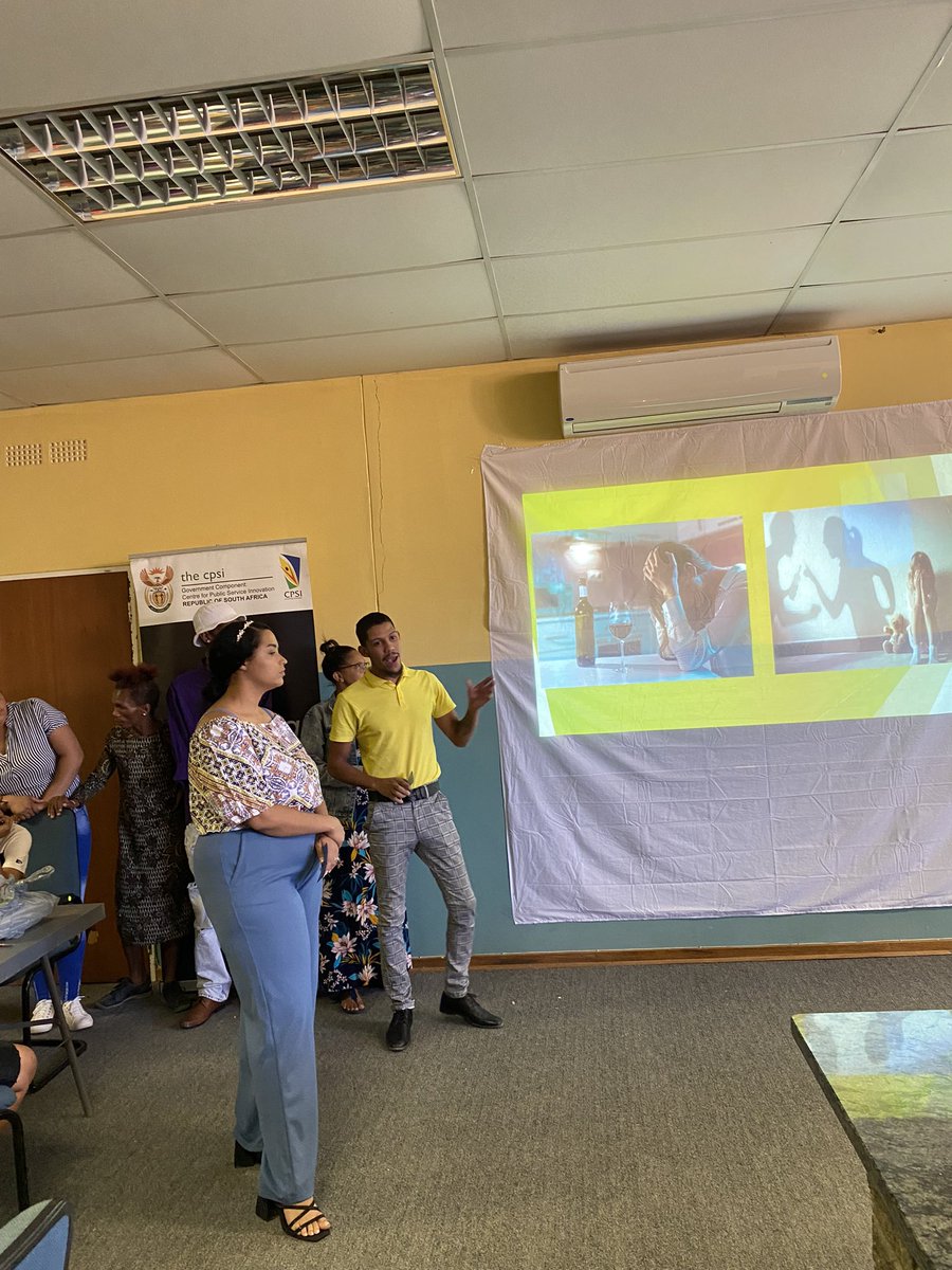 Geekulcha's tweet image. It's Presentation O’clock💃🕺

#gkVacWork