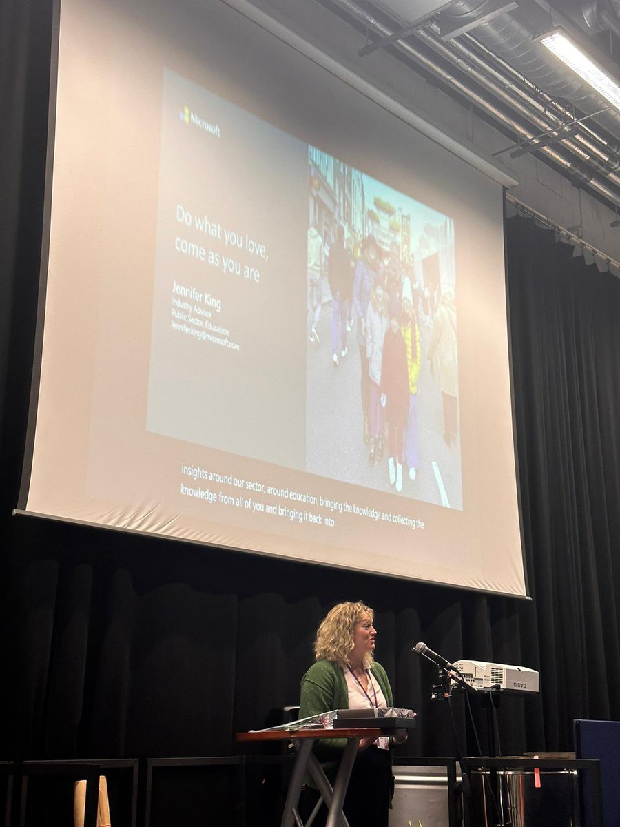 christianturton's tweet photo. Thank you to everyone who presented and came yesterday to #ilovecomputing23 @WeAreComputing organised by London Hubs @ComputingHubSAC @NCCESWCHS - so many amazing contributions @cs4fn @janewaite @Vanderpere @TsuiAllen @Jenking__ @rohini_u_shah @rcoultart @mberry @MrLauLearning https://t.co/xWWf25NeeK
