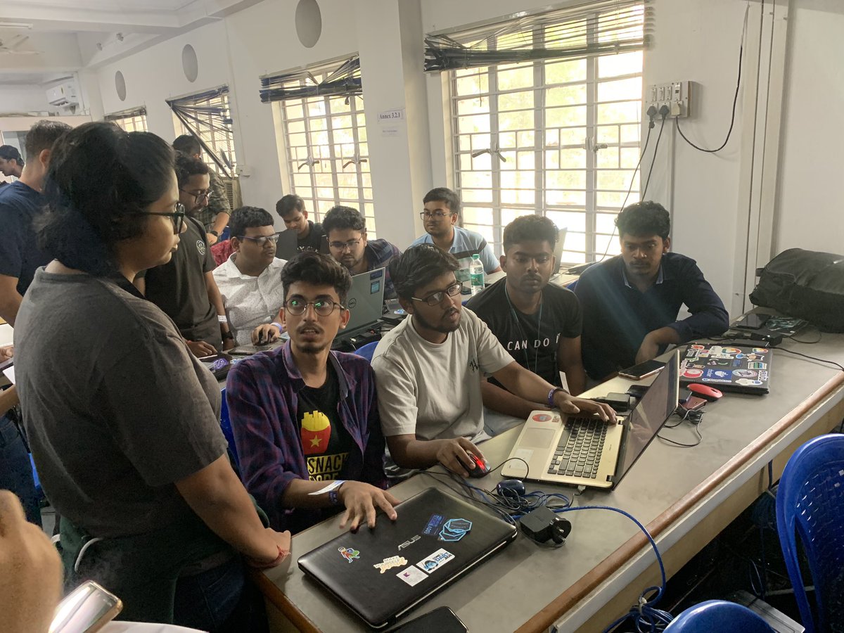 Judging has begun 🔥
#diversion2k23 #mlh <a href="/MLHacks/">Major League Hacking (MLH)</a>