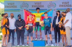 4AfricanVision's tweet photo. 🇪🇷Eritrean Riders in history  #TourRwanda 
2010 🇪🇷Daniel Teklehaimanot 
2019 🇪🇷Merhawi Kidus
2020 &amp; 2022 🇪🇷Natnael Tesfatsion
2023 🇪🇷Henok Mulubrhan  
Won GC congratulations 🎈🍾🎉 
@MeraKudus @henokmulubrhan @NATNAELTESFATS1 @tour_du_Rwanda @biniamb @hadnetkeleta https://t.co/fxLFfBBFuA