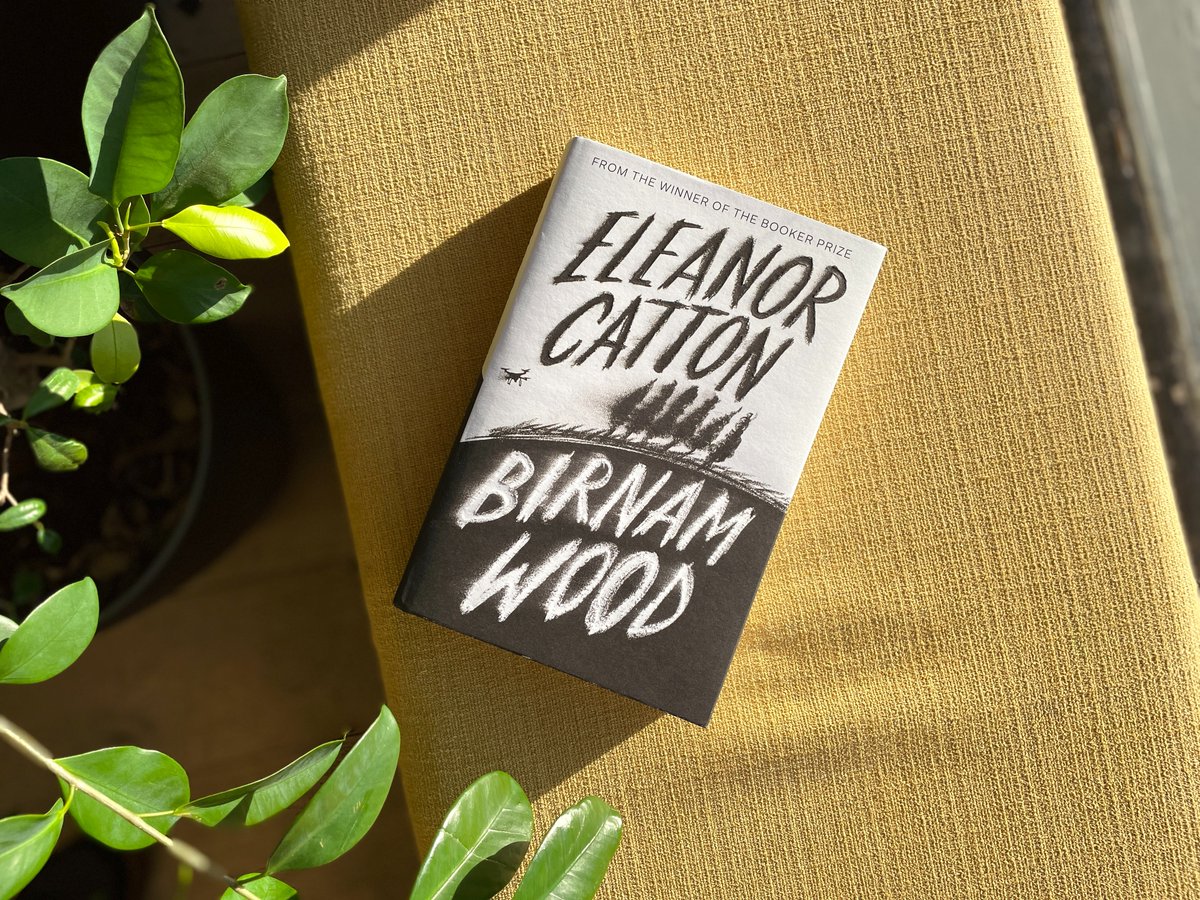 We've got a treat in store tomorrow (27/02) at 7pm as Eleanor Catton will be here to kick off her UK tour by discussing Birnam Wood with @jennyniv! 🎉 Sign up (in-person/livestream): theportobellobookshop.com/events/eleanor… Signed & dedicated edition: theportobellobookshop.com/9781783784257-1