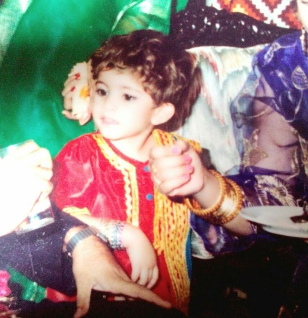 outOfMind____'s tweet photo. جدوں میں نکی سی😂 https://t.co/iIys3vQMwF