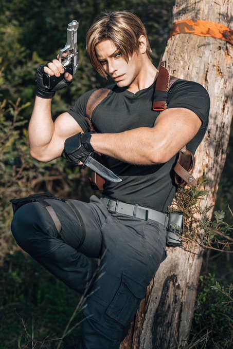 “Story of my life.” Leon S. Kennedy
#ResidentEvil4

First Photos! ❤️
HYPE for #ResidentEvil4Remake 🤩
Did