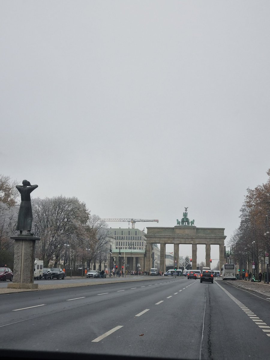 narsilqueen's tweet photo. #Berlin https://t.co/qPCShZULxK
