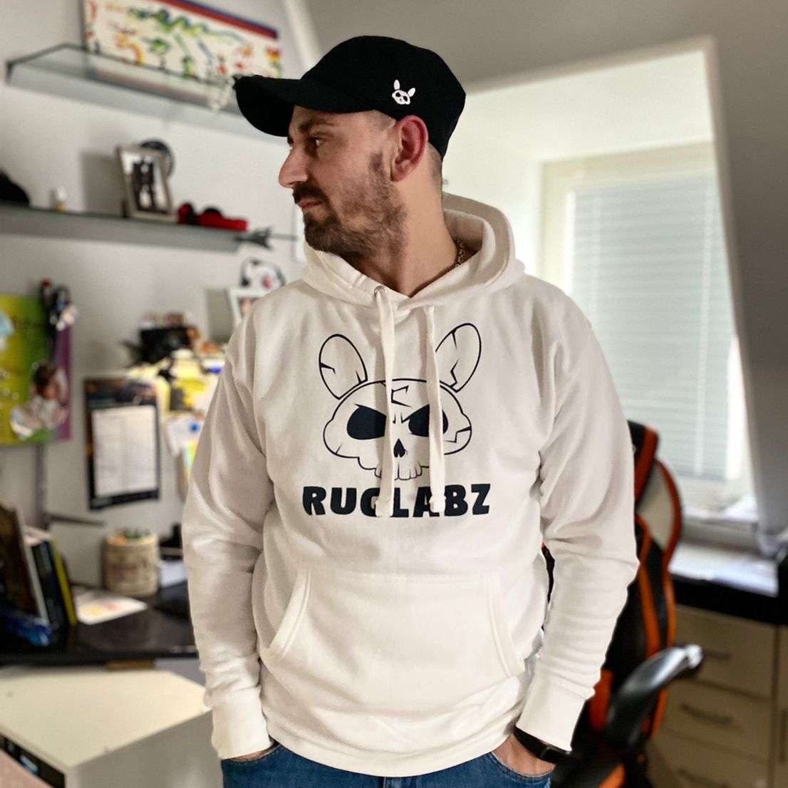 RugdollzNFT's tweet photo. GM GM 🌞 what are you looking forward to most? 
We're looking forward to:

✅️ NFT Staking
✅️ 3D Collection
✅️ Metaverse
✅️ OnChain $RLBZ Launch
✅️ P2E RugDollz Game
✅️ Creating Web3 Jobs with our @Ruglabz Ambassador program

#GM #MakeCryptoSafe #WaronRugz #NFT #NFTs https://t.co/z4vFVHb6Ri