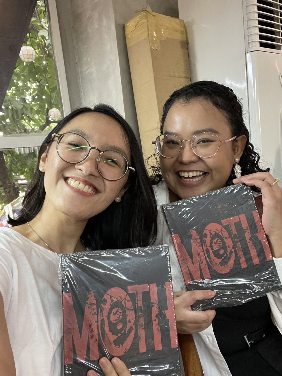 quingjiyong's tweet photo. team “patay malisya” para manalo sa raffle and charaaaaaaan 😝 @TheRoseMadeMeDo 

thank you @KimWoosungPH for the free moth album!!! 🖤 

#FvckThisModernLife
#HappySammyDay #HappyWoosungDay #SammyAt30 https://t.co/2Wr1tiNuhi