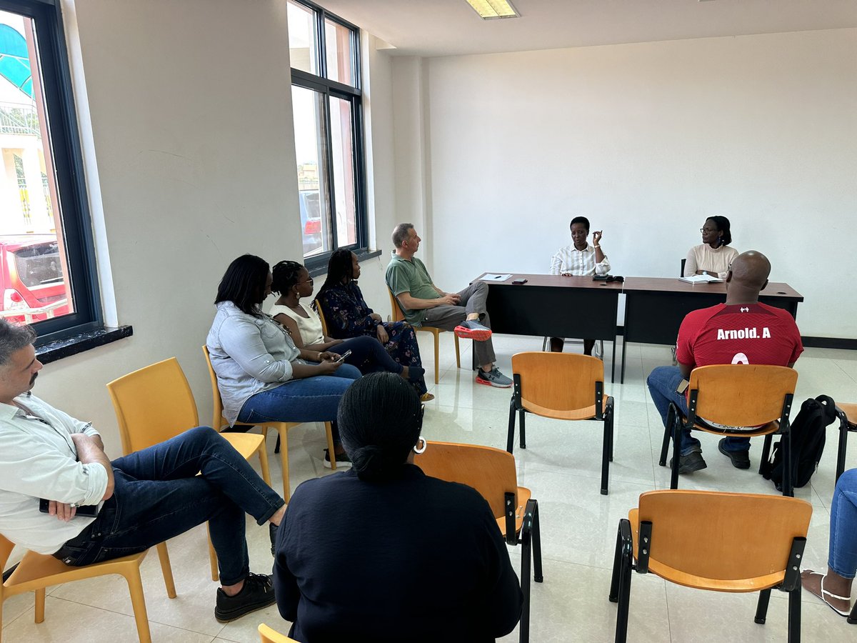 UNRA_UG's tweet photo. Sunday Office: @UNRA_ED has convened a site meeting with @Egis, the Contractor on Kampala—Entebbe Expressway following unprecedented crisis reports from the public &amp; Staff working on the toll road.

This is intended to offer immediate action to the concerns raised. https://t.co/CL1zGtdvRj