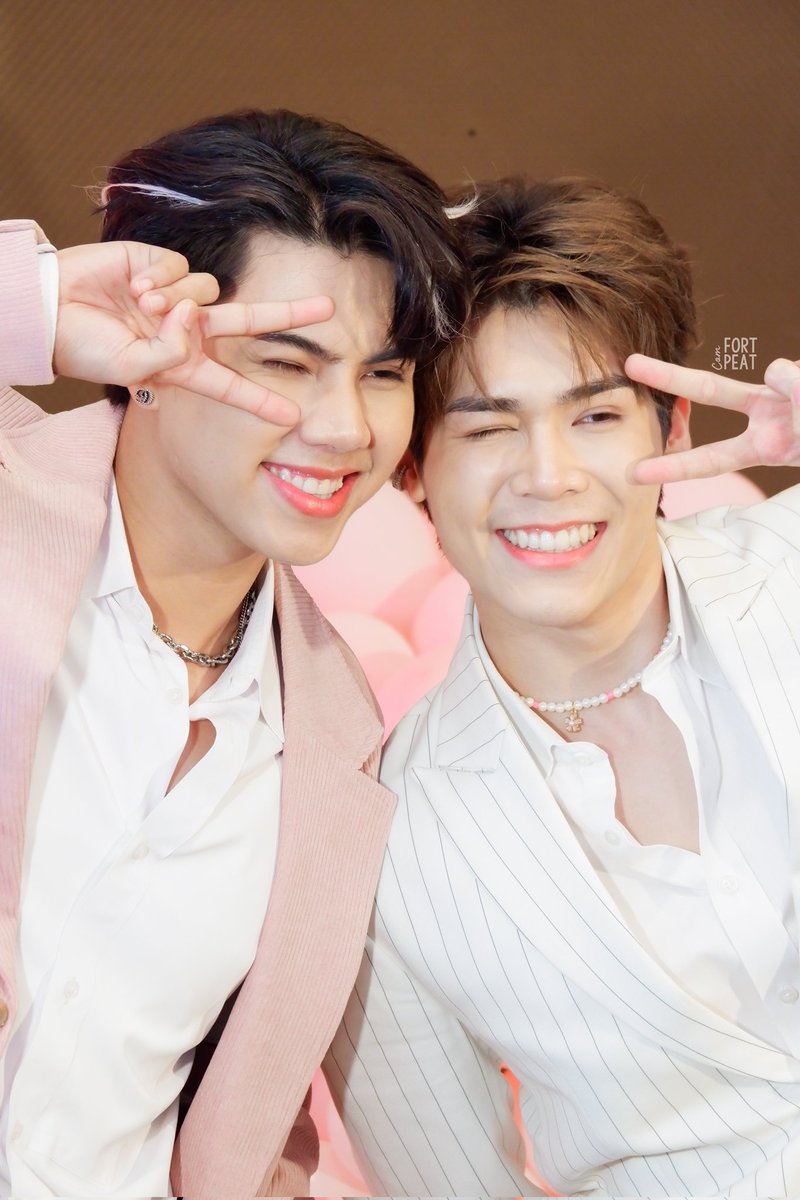 comFortXcomPeat's tweet photo. น่ารักแพ็คคู่เลย...ไอต้าวทั้งสอง 💕💕😊😊

#fortfts
#comefortzon
#BabyFeat
#Peatwasu
#CaptainPeat
#FortPeatxBWFanParty https://t.co/RksVOz9a43