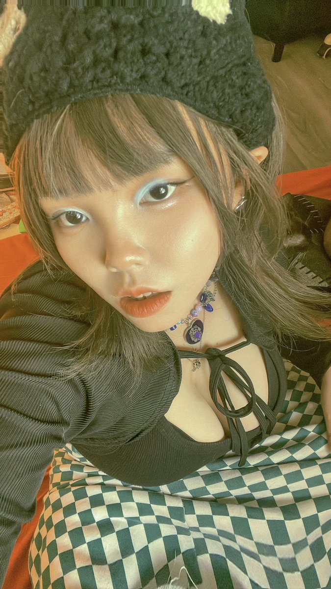 peachsgirI's tweet photo. 👾✨ https://t.co/9L59YyVoAN