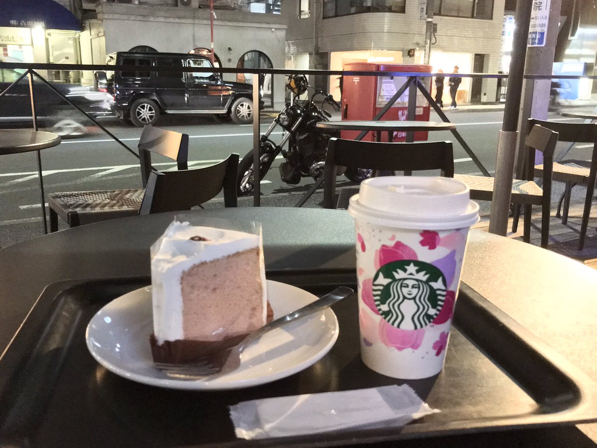 refrex5team's tweet photo. 愛馬ちゃんとのスタバタイム☕️

ちなみにコーヒーはブラックは飲めません
甘ーいのがお好きなの(^｡^) https://t.co/vNPc4zFLt8