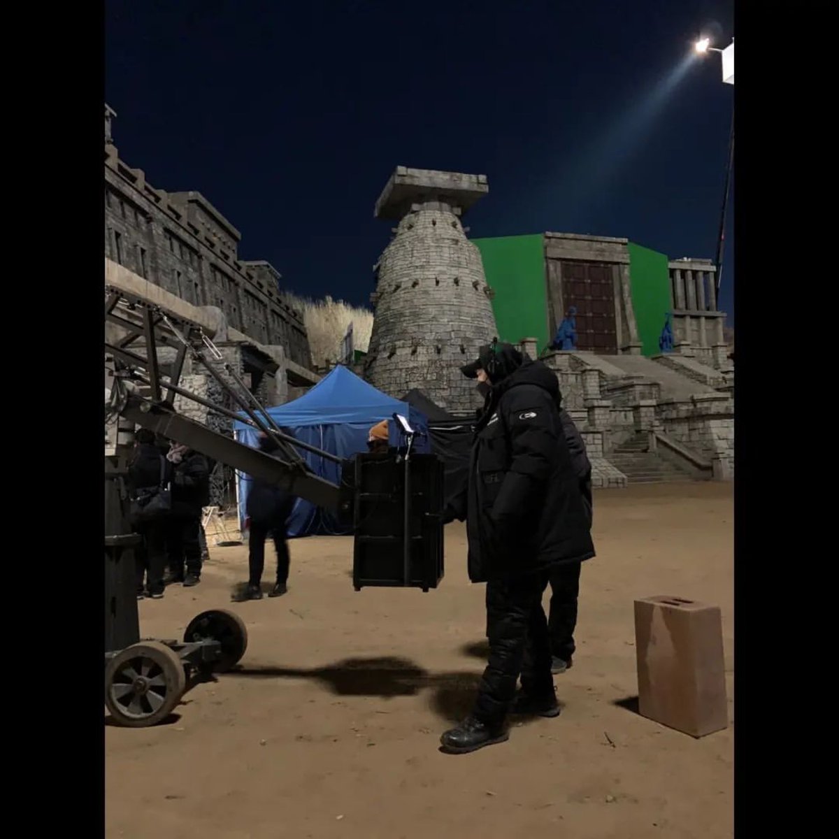 eMily28beBe's tweet image. #Repost @hanjin_vv
・・・
일할수있음에 🙏

#아스달연대기시즌2
#CameraGrip
#GripTeam
movement
Operator

instagram.com/p/CpHHZ25LDym/…