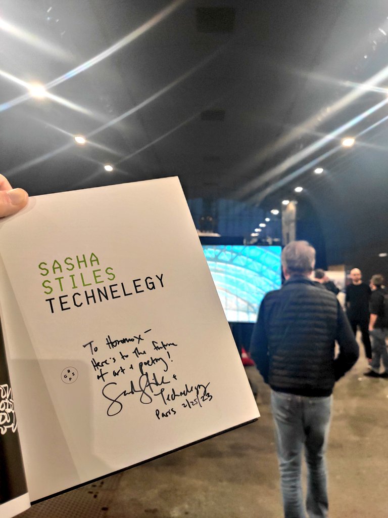 horomox's tweet image. Incredible moment on the very last minutes of NFTParis: met @sashastiles and @eleonorabrizi at the #CryptoArtBegins book presentation. 

And so happy and honored to receive the Sasha's last copy of #Technelegy 🙌 📕

Now time to read

@theVERSEverse @Rizzoli_Books #NFTparis2023