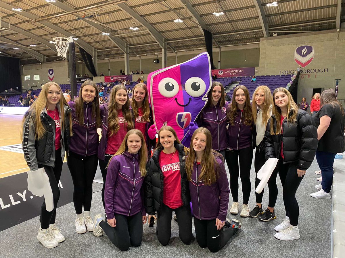 Lightning_Acad's tweet photo. Great to see our Worksop College hub last Friday  getting the opportunity to watch @LboroLightning take their fourth win on the season and meeting some of the players after 🤩 💜 #lightningexperience https://t.co/31UADMgaR0