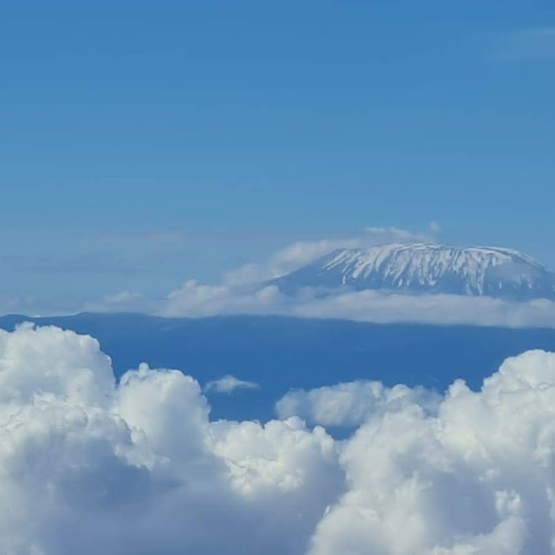 KilimaTravels's tweet photo. Birds eye view of the beautiful Mount Kilimanjaro. https://t.co/1AoYApqkzp