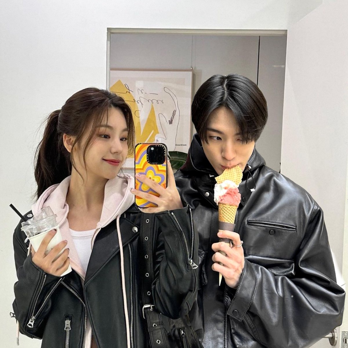 itzourdream's tweet photo. #yejeddong #yejeno; partner njajan ceunah🍨 https://t.co/IMjfRoKvlk