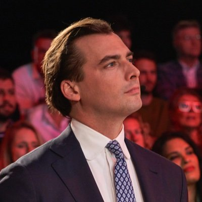Al13nV4mp1r3's tweet photo. Mussolini much? #baudet #pose #wannabe #geentoeval https://t.co/XT7w1nixjf