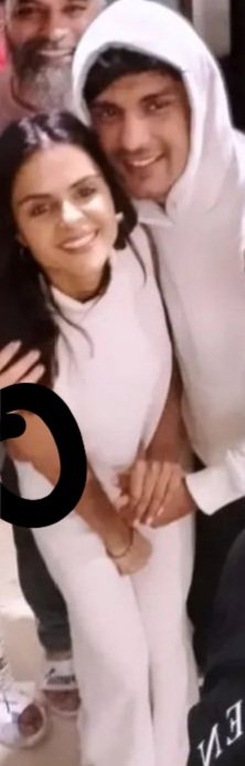 Meesha38010's tweet photo. His other hand is on her waist 😏
#PriyAnkit https://t.co/d7XuBcB6qm