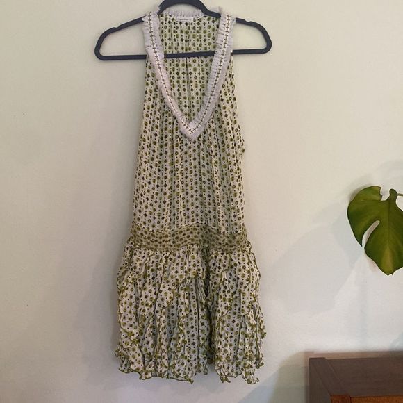 map2271's tweet photo. So good I had to share! Check out all the items I'm loving on @Poshmarkapp #poshmark #fashion #style #shopmycloset #loft #somethingnavy #poupettestbarth: https://t.co/jV7ZjgWR9k https://t.co/aw9T695umW