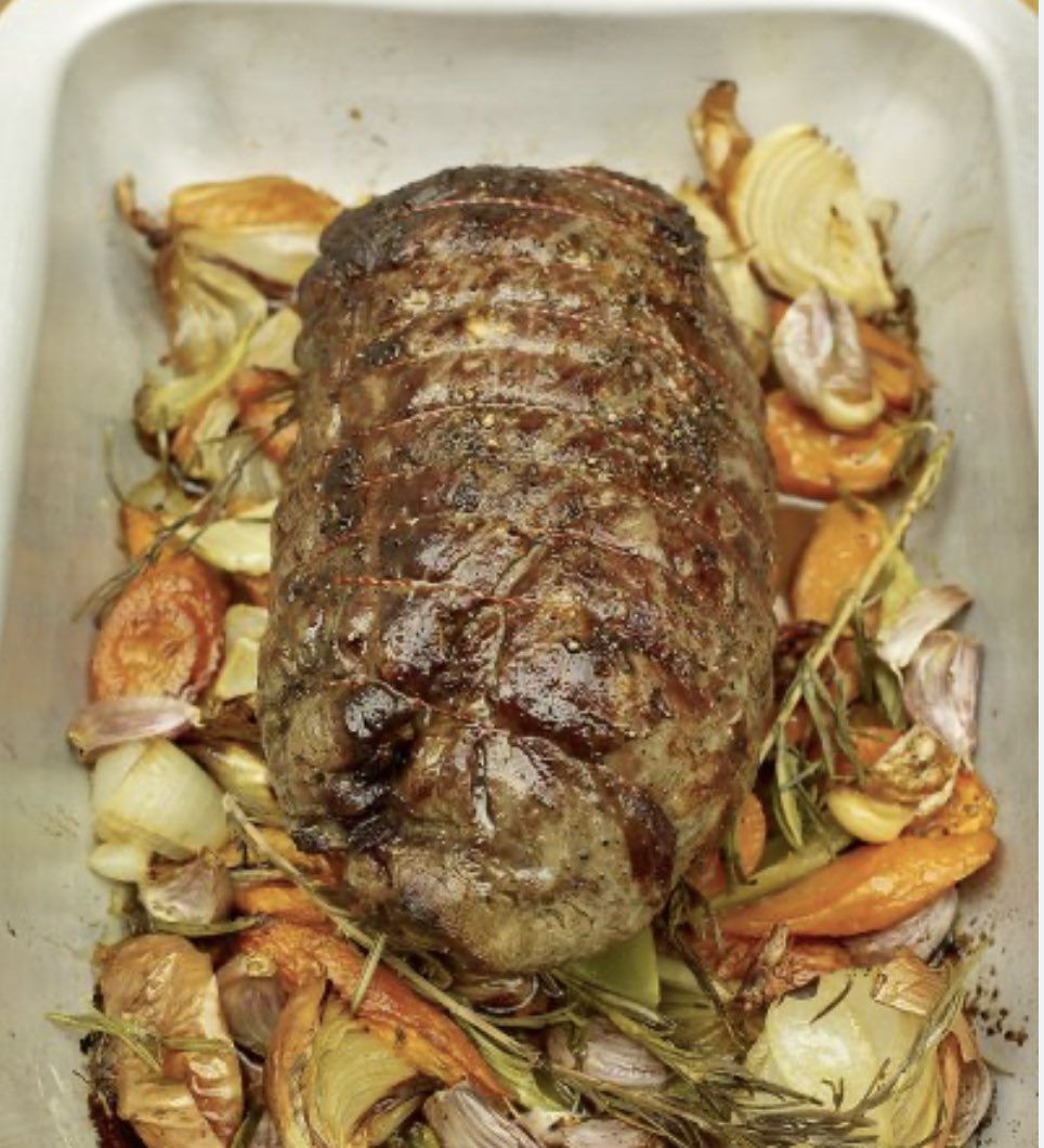 terrysbutcher's tweet photo. Our ovens are nearly finished cooking your delicious sunday roast beef for today.
We have 12 spare so to order call 0667126174
And we will keep one for you.
€25 each to feed at least 6 with free gravy.
Open until 1.30 https://t.co/NqnQ0BuDrV