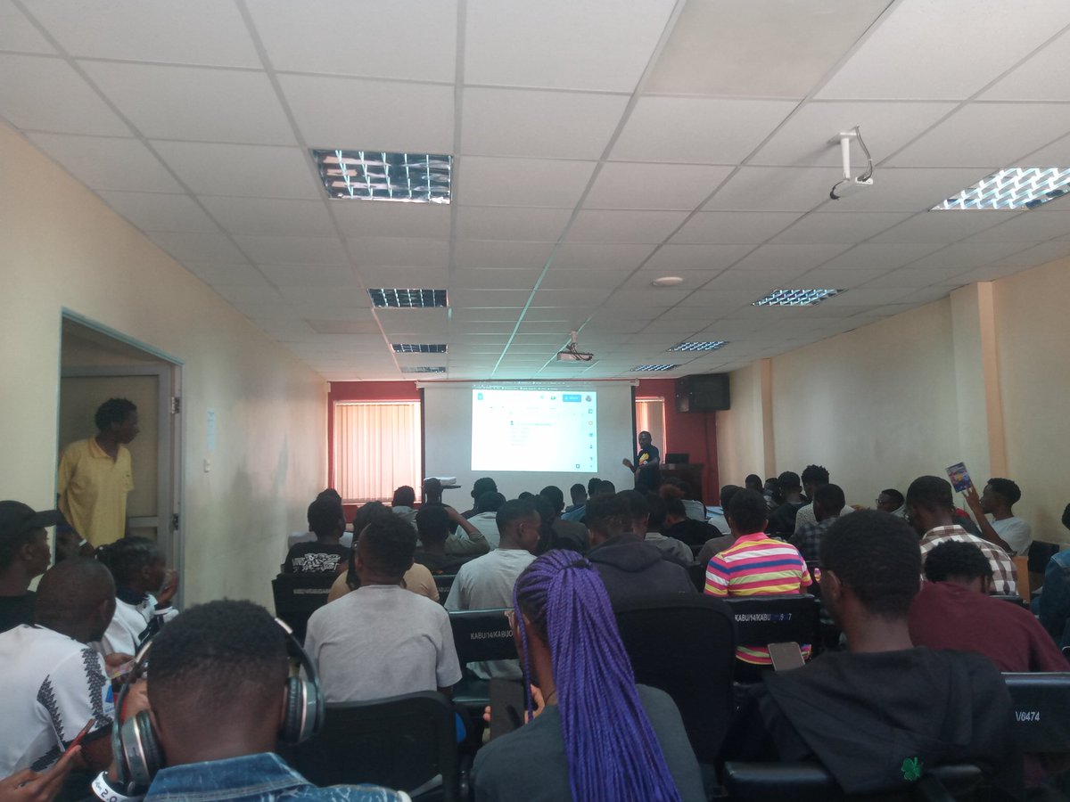 Vee.Mutende tweet media