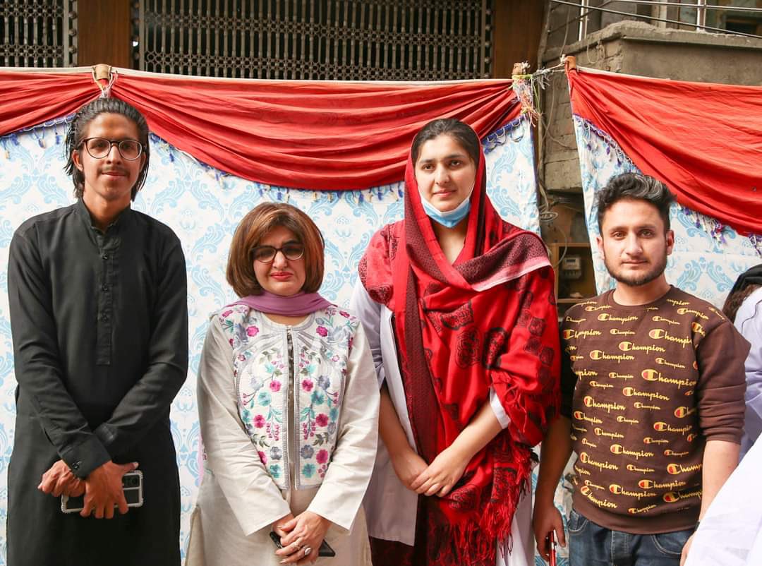InsightfulMent1's tweet photo. Insightful Mentor had arranged a Free Medical Camp with the collaboration of different organisations such as Riaz ul Haq Foundation, Zamug Akhpal Trust and Young Physio Associations. Free check-up and free medicines were distributed which spread smiles on the faces of patients. https://t.co/J4GRej2vnB
