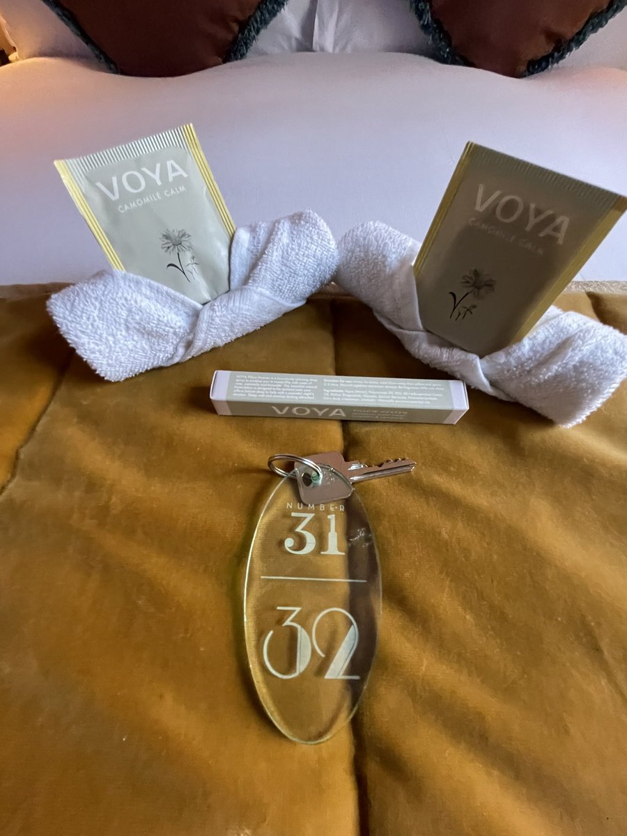 elizaja71705453's tweet photo. @Number31Dublin One of the most fabulous places we stayed in. From the fantastic decor to the amazing Food &amp; staff.  And the “little things” just Loved loved loved it https://t.co/9fGXd63U77