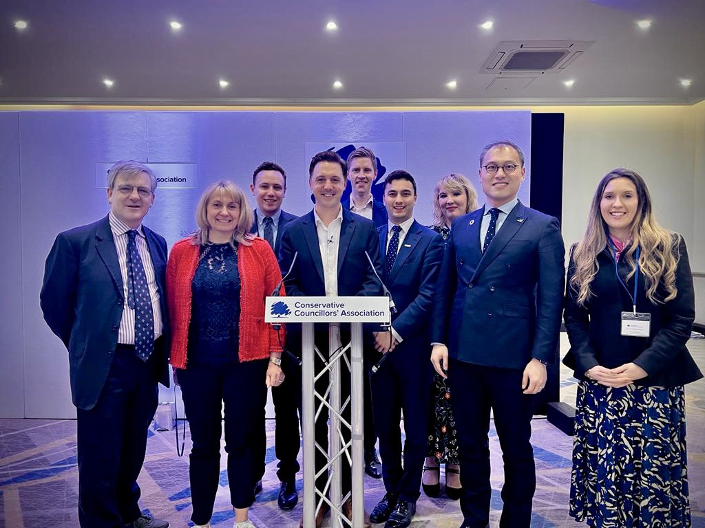 Shengke4Bowdon's tweet image. New @CCACllrs board full house. 

Look forward to working with all 7,000 @Conservatives councillors. #CCAConf23

Thanks to all the hard-working officers who work all year round. 

@Tony_Devenish @PhilBroadhead @Jones4PilkyPark @NadimMuslim