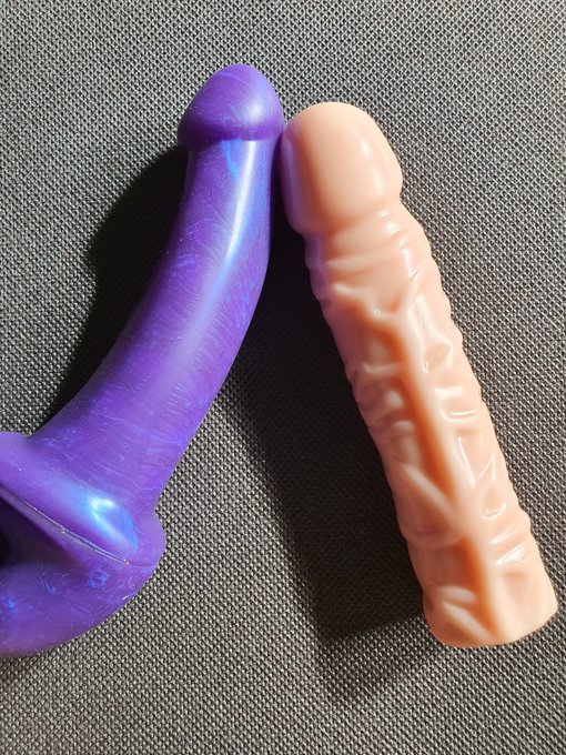 Which one shall I use ? どっち使おうかな https://t.co/cPOHY2Z4V6<a href="/tag/ftm"class="tags"><span>#ftm</span></a>